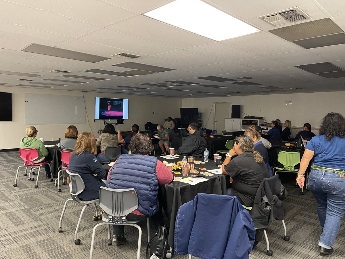 pbiscoachamy's tweet photo. PBIS on the Bus training day! We learned about trauma, the ACES study &amp; supports/strategies to use to support our bus riders! Thank you for the opportunity to present @FSDTranspo !#FSDSEL #FSDPBIS @PBIS_CA https://t.co/BnA1ihZVh1