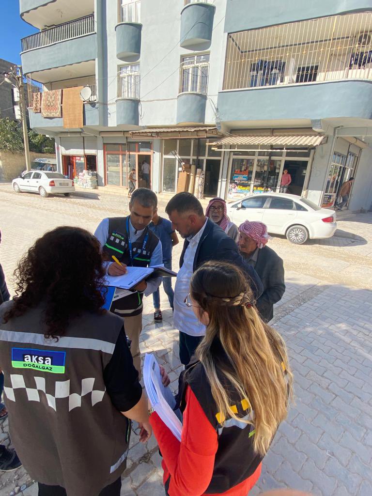 AksaSanliurfa's tweet photo. Akçakale’nin havası değişiyor 🍀

Doğa dostu doğal gaz ile birçok haneyi buluşturmak adına Akçakale ilçemizde abone bilgilendirme ve ön abonelik çalışmalarımız tüm hızıyla devam ediyor. 

Rahatlığı Seç Doğal Gaza Geç !

#dogadostudogalgaz  #ekonomik #önabonelik  #çevredostu https://t.co/7Fgumcafrl