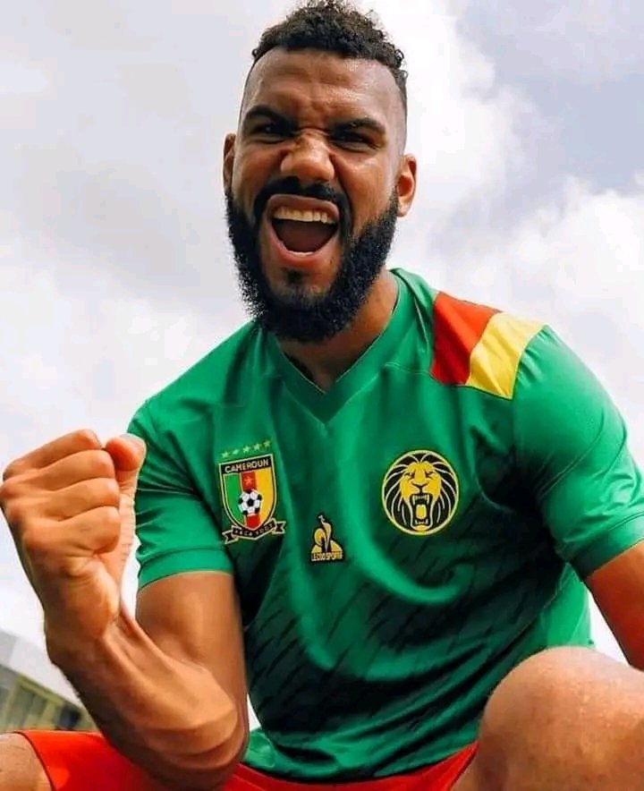 Au Cameroun, les vrais camerounais savent que cette tenue est la meilleure, mais le diable ne fait que...