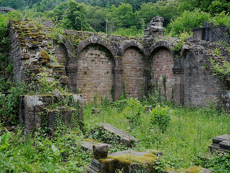 MonumentumFr's tweet photo. Ruines de l'abbaye Niedermunster à #SaintNabor (#BasRhin) Construction Xe siècle. Abbaye Niedermunster (ruines) : classement par liste de 1846.
Suite 👉 https://t.co/x3leKVNtPc
#Patrimoine #MonumentHistorique https://t.co/kiwRmlFcUo
