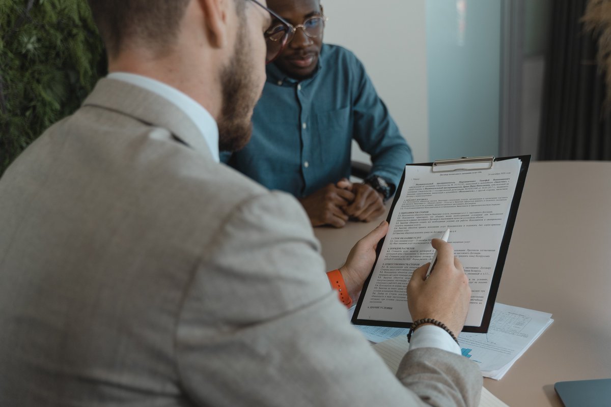 rivieraadvisors's tweet photo. #Candidate #Ghosting is extremely time consuming and expensive. @MLEdenScott gives several tips on how to #combat it in her @TalentCulture article. https://t.co/1aWT6iCdYU
.
#Recruiting #RecruiterProblems #TalentAcquisition #CandidateQuality #HiringTips #HR #HRTrends #TA https://t.co/Ulvsk5pzud