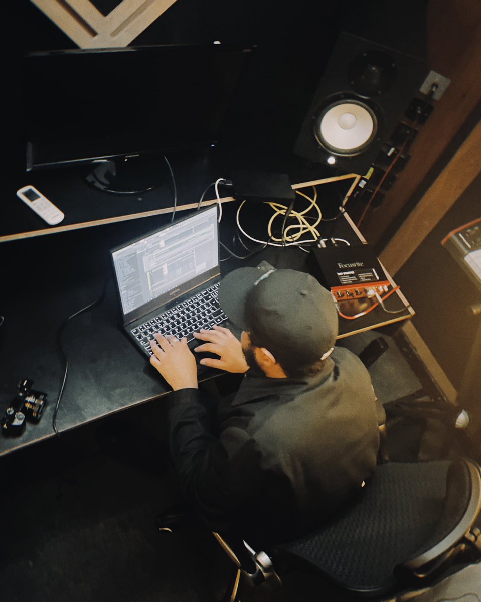 NoformulaTv's tweet photo. Season 3 all wrapped up. A big shout out to all the musicians involved @Novelist @kabutobeats and @czrbeats 

Thank you to everyone who tuned in. Don’t worry patchworks won’t be gone for long🫡🫡 

📸Pictures shot by @lunasroom https://t.co/vn2XI2zhre