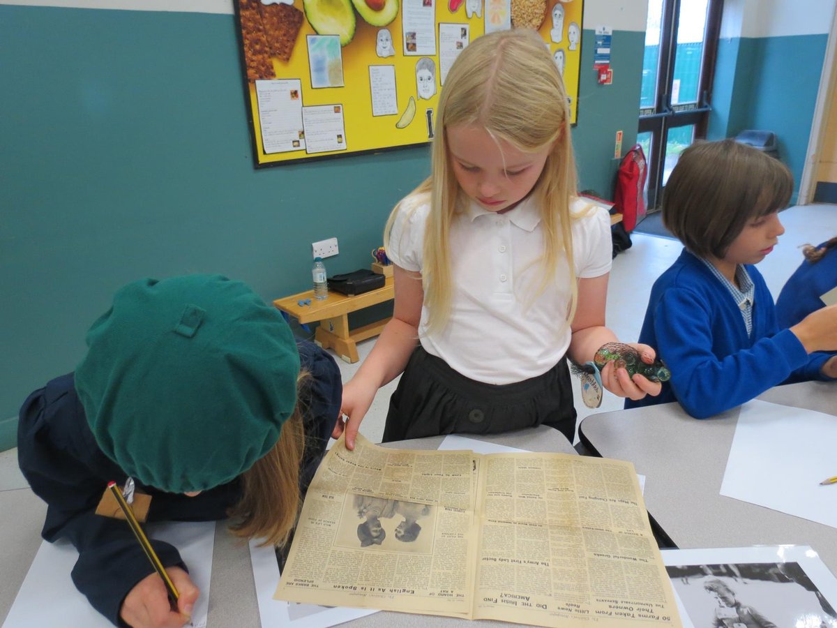 WSHacademy's tweet photo. Our KS2 Forces pupils were visited by members of the Cranwell Aviation Heritage Centre. The children did an amazing job getting stuck into what life would be like in WW2. A big thank you to @CranwellMuseum, we hope to see you again soon! #ForcesPupilPremium #ForcesCommunity https://t.co/ovpk4naBZe