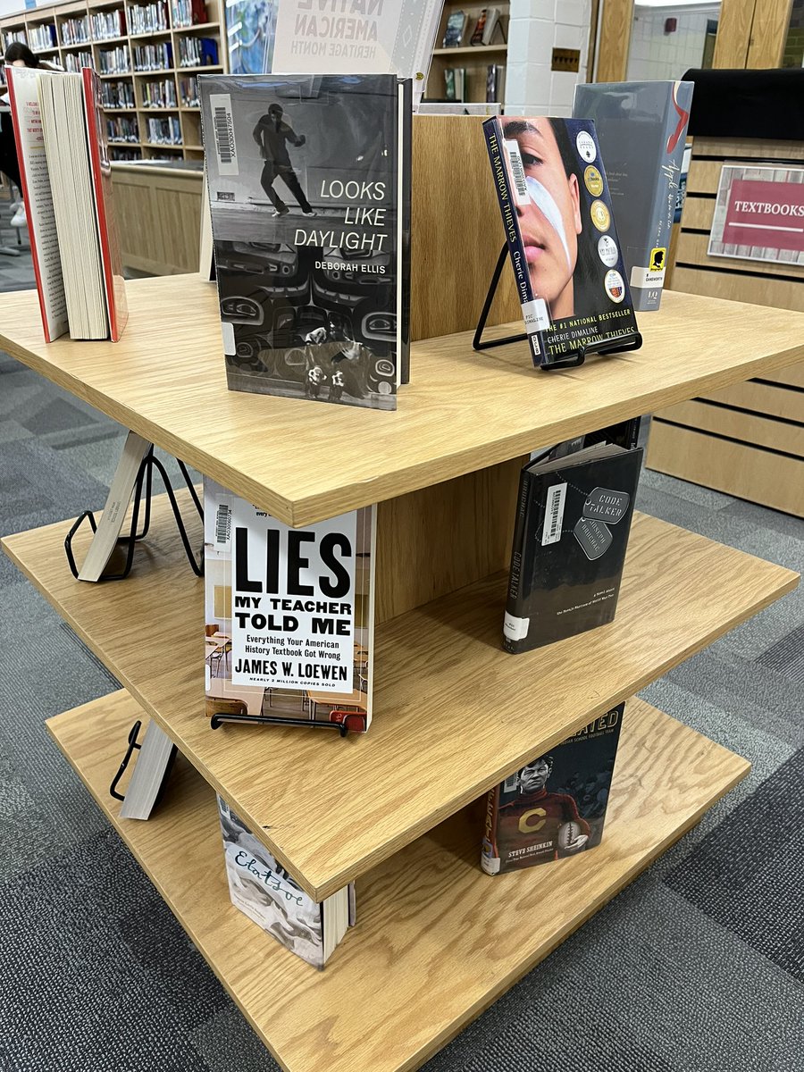tfcoach_hirsch's tweet photo. #bookdisplay at #shslibrarylearningcommons for #NativeAmericanIndianHeritageMonth https://t.co/XsvI0CQX6f