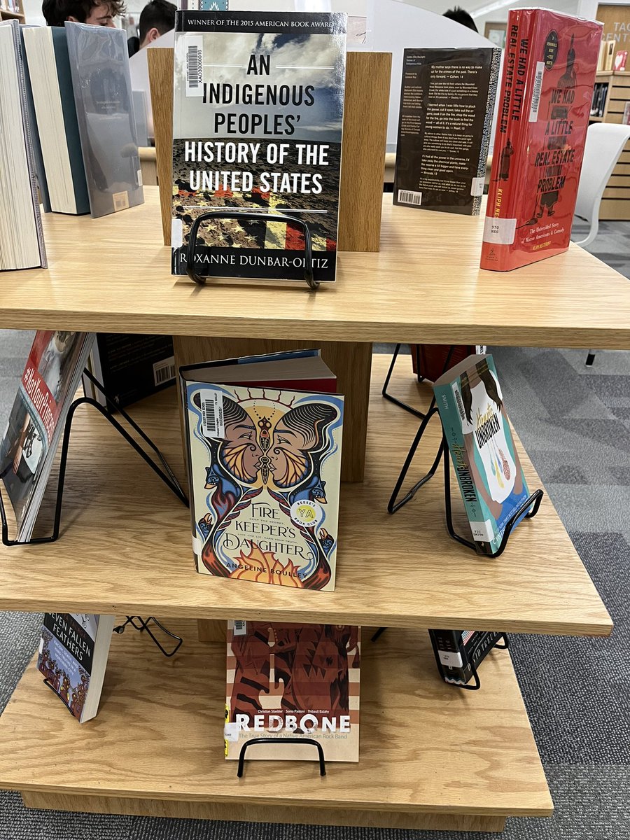 tfcoach_hirsch's tweet photo. #bookdisplay at #shslibrarylearningcommons for #NativeAmericanIndianHeritageMonth https://t.co/XsvI0CQX6f