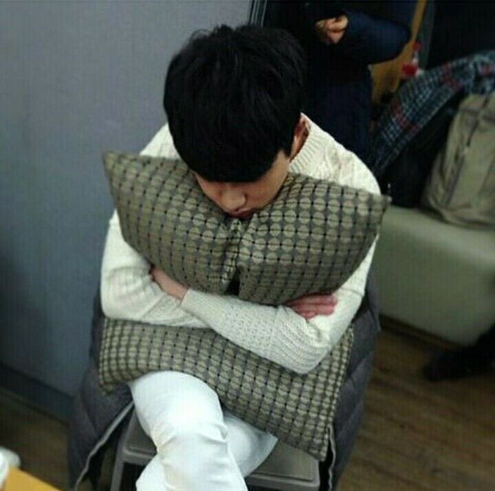 xyeoloey's tweet photo. Lil kaisoo au where ksoo thinks his boyfriend is not attracted to him anymore after almost a year together so he’s trying to save his relationship at all costs… or show Ji that he forgot who he’s dealing with https://t.co/gJbIkPLQMp