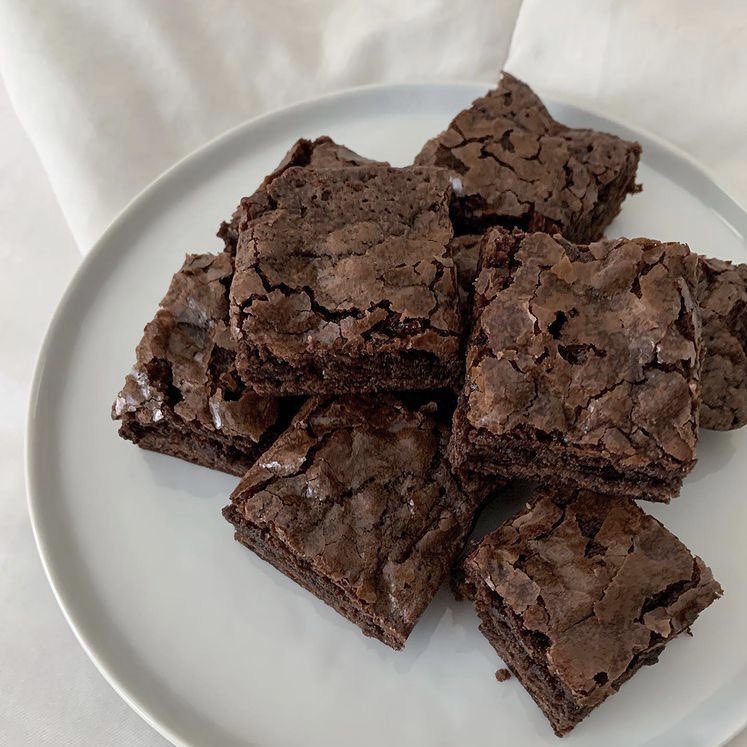 groodearcafe's tweet photo. new order! +.*.｡
╰➤ brownies + iced coffee
to: @precioustomiya
from: anon

💌 ❝ Thank you for archiving GWSN’s Vlive content!! Groos love and appreciate you 🌱❤️ ❞
╰➤ ♬: growing ~ for groo - gwsn
thank you for ordering! ♡｡*ﾟ https://t.co/6Ei7EEYee6
