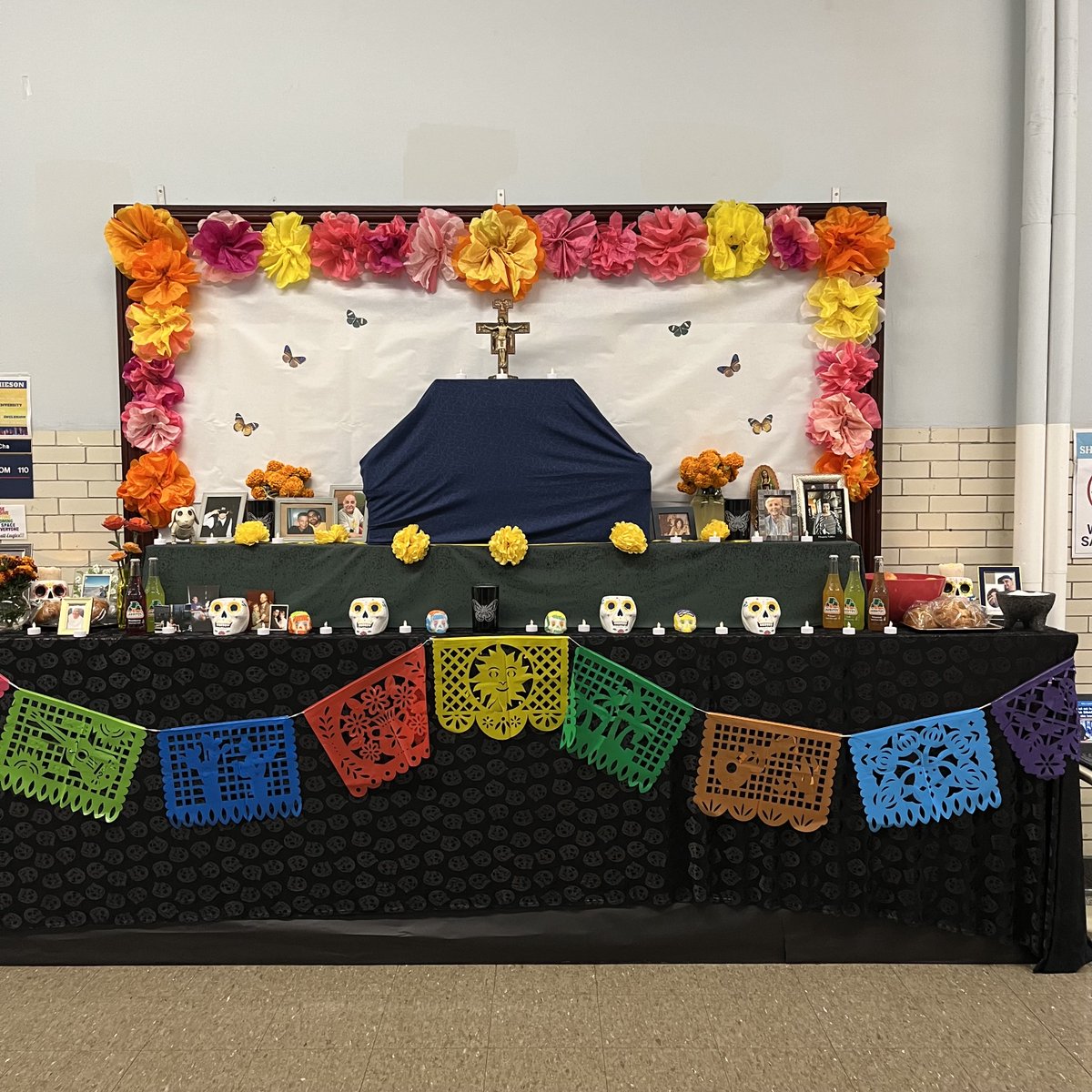 JamiesonSchool's tweet photo. Día de los Muertos https://t.co/4JmVrNU0fo