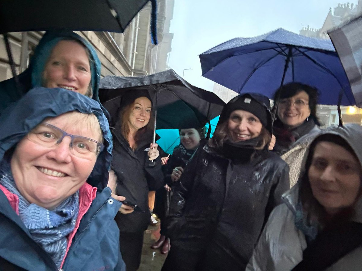 HSattelmayer's tweet photo. Peaker on tour
Thank you for the new family💚🥰
@SamHeughan @MyPeakChallenge https://t.co/93EPpeIeme