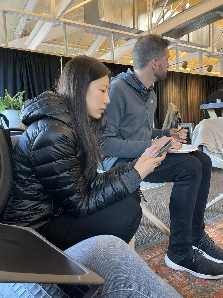 itsjustreva's tweet photo. Here at @CeloOrg connect salon with the @FreepleDAO gang. 

#SFTechWeek #Sfblockchainweek #SFBW22 https://t.co/oDbSQjhb8j