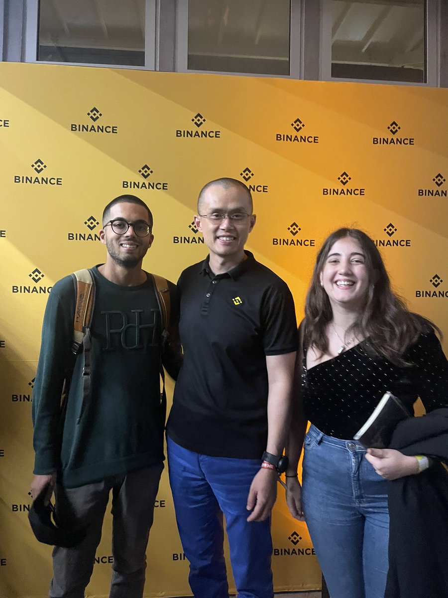 OnePlusOne_io's tweet photo. Met @cz_binance on Binance Meetup!
@BNBCHAIN #bnbwebsummit https://t.co/42IwPOavnf