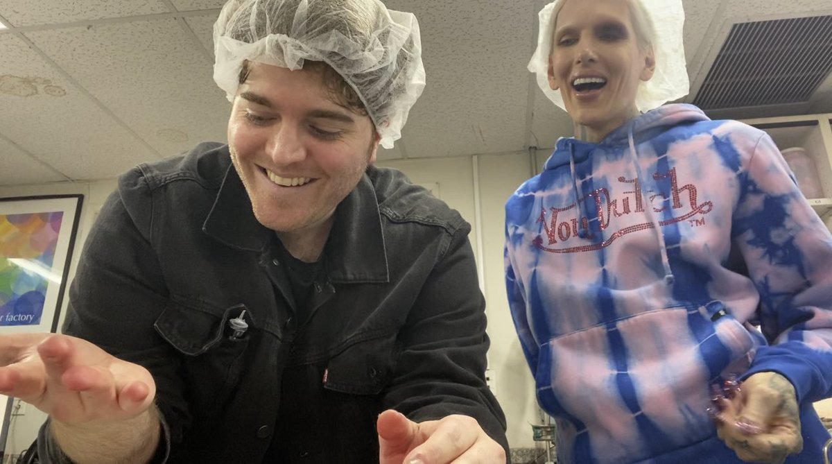 shanedawson's tweet photo. Creating Conspiracy Palette Part 2 💖 https://t.co/Xnqrmm3aE2 https://t.co/jgaykb4p8l