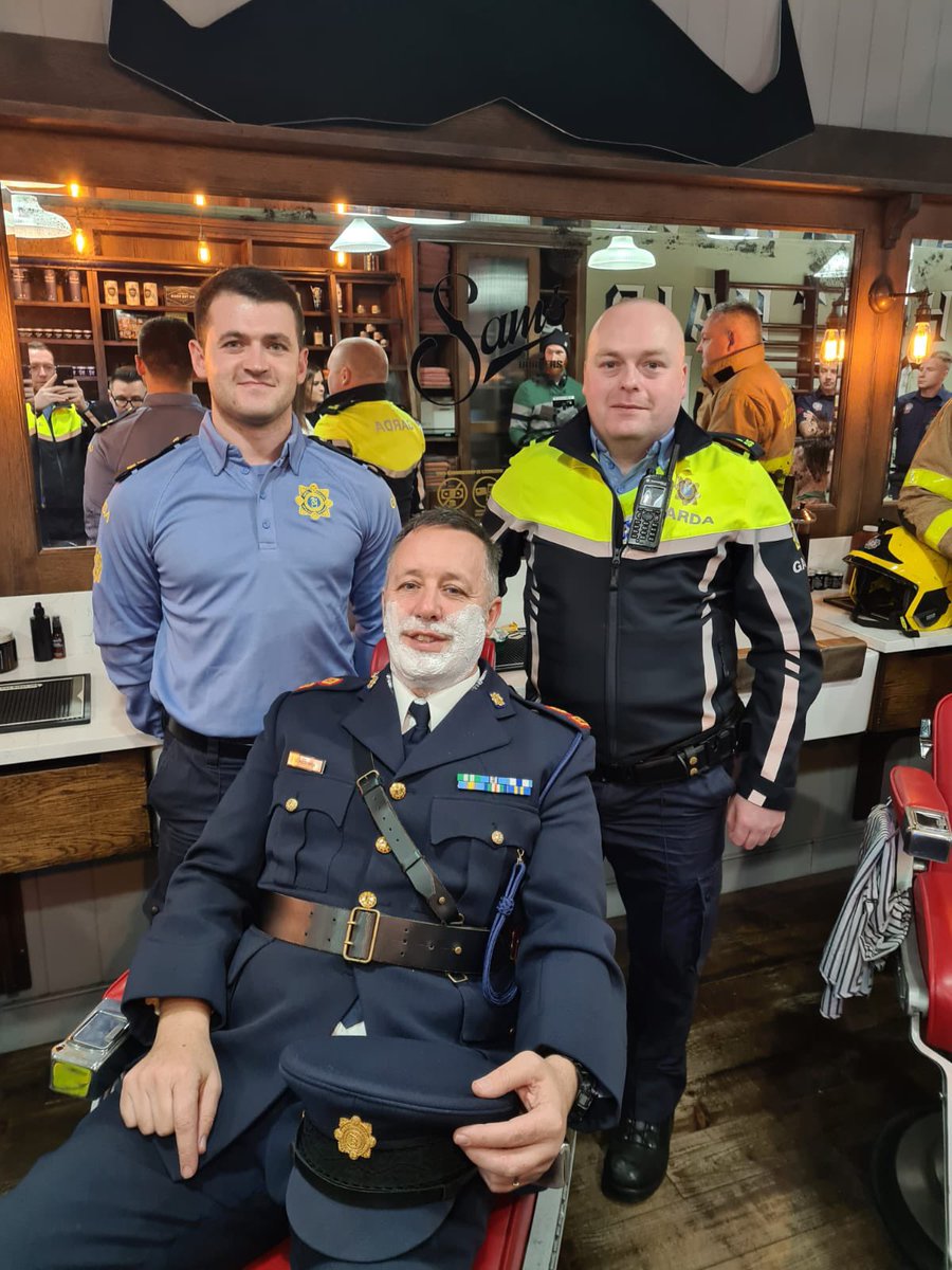 gardainfo's tweet photo. Detective Superintendent Sé McCormack of the Garda National Drugs and Organised Crime Bureau, Sergeant Darren Coller and Garda Daniel Smith and Garda Paul O’Reilly joined @FrontlineMoBros this week for the launch of their #Movember campaign. 

🪒 https://t.co/hHN7xJ9sME