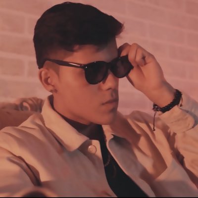 Elseneqm's tweet photo. #NuevaFotoDePerfil https://t.co/sSt0DbYB3d