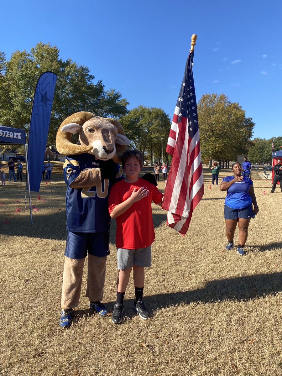 dempseyskids's tweet photo. FUN RUN ‘22!!! So much fun! #oesrams https://t.co/SBPiHL3hAV