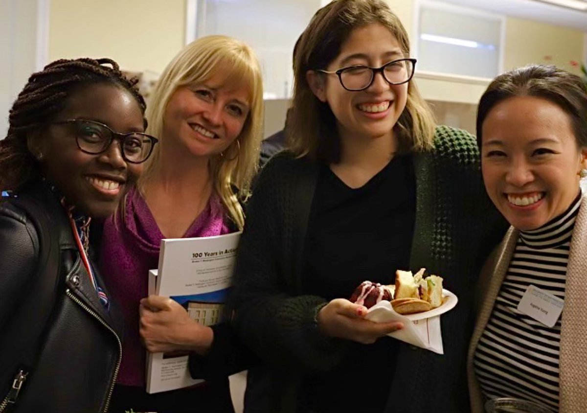 McCarthy Center (@usf_ltmc) on Twitter photo Our Networking Celebration on Nov. 9 from 3:30-5pm invites faculty & community partners to explore partnerships for Community-Engaged Learning, celebrate existing collaborations, and be in community with inspiring folks! RSVP: ow.ly/Yw0Y50Lqc4K <a href="/usfca/">University of San Francisco</a> <a href="/USFCA_SOE/">USF School of Education</a> @usfcalwsc Our Networking Celebration on Nov. 9 from 3:30-5pm invites faculty & community partners to explore partnerships for Community-Engaged Learning, celebrate existing collaborations, and be in community with inspiring folks! RSVP: ow.ly/Yw0Y50Lqc4K <a href="/usfca/">University of San Francisco</a> <a href="/USFCA_SOE/">USF School of Education</a> @usfcalwsc
