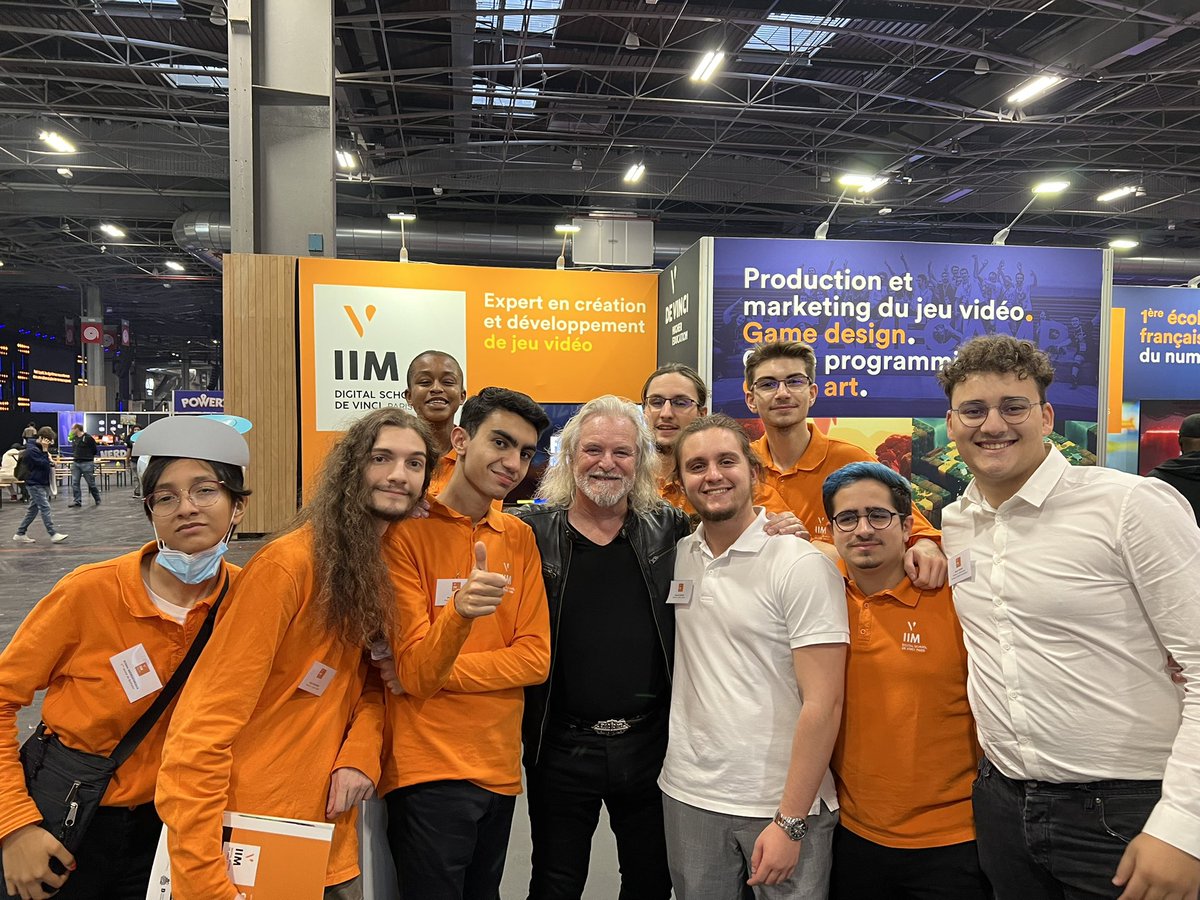 nlidija's tweet photo. #ParisGamesWeek c’est aussi un formidable lieu de rencontres comme celle-ci avec @PADG_officiel ! Encore merci de ta venue sur notre stand et à bientôt à l’@IIMparis ! https://t.co/xxsuvj9HMe