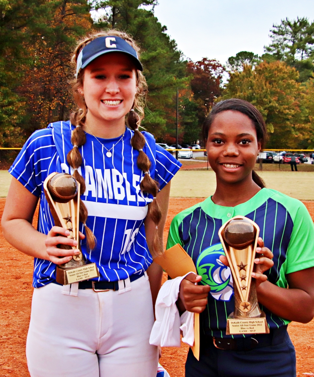 DCSDAthletics's tweet photo. #DCSDSoftball Blue closes series gap to 1 with 17-1 win over Red in DCSD Senior All-Star Softball Classic: https://t.co/DTfRkc5ghi https://t.co/OHxs7W2rNb