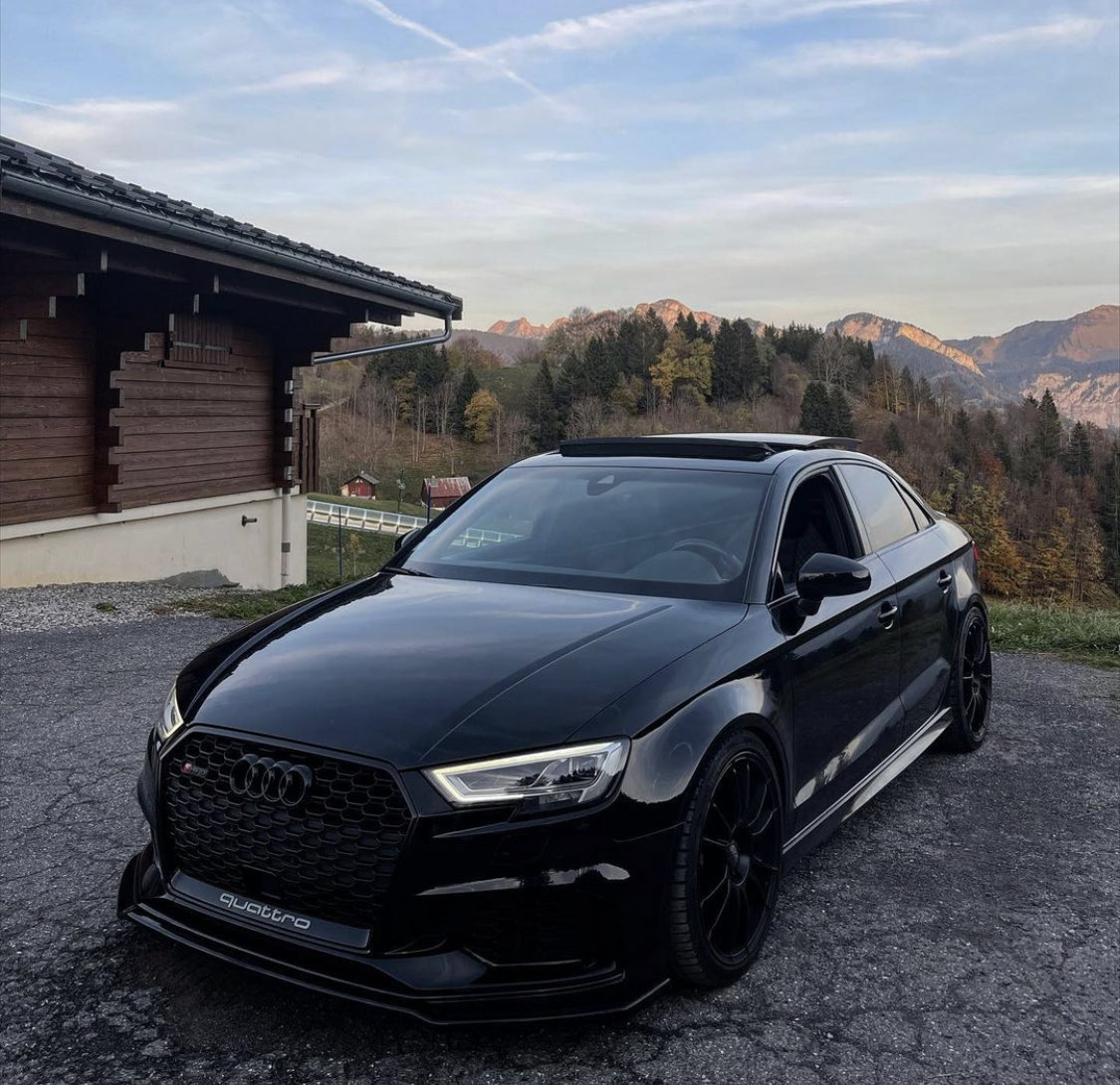 FastCarsWorld's tweet image. Audi RS3 🏴‍☠️