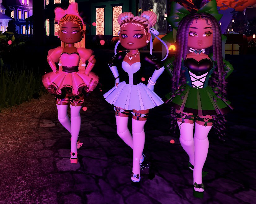 SparklezBlox's tweet photo. Did someone call the PowerPuff Girls  ♥️💙💚 #Roblox #royaleween #royalehigh  Royaleween was fun cant wait for the next event! https://t.co/4DWwbYmjoJ