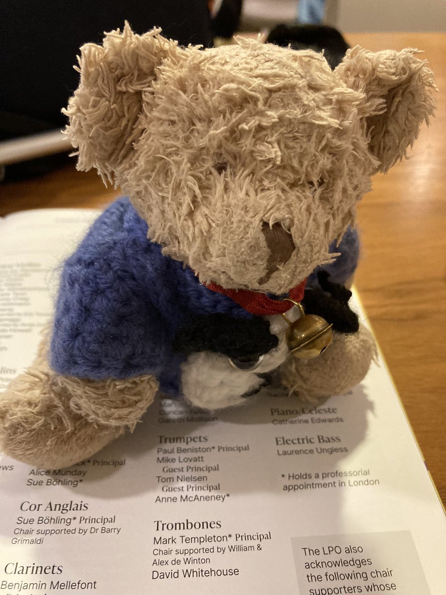 Ohh, we are out again at the Royal Festival Hall! Looking forward to this, and a certain trumpet friend of mine is performing! We are very excited. * we are in the members bar. Well, mummy assistant likes her discounted wine hic We had better have good seats