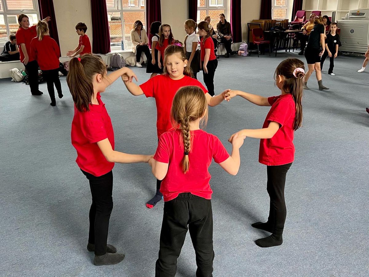 We had a fantastic afternoon at @brockcollege for our KS2 Dance Workshop. A big thanks to Tiff from @tappytoesfareham for teaching the participants the key elements and how to choreograph a routine. Everyone had a blast! 😁 @yourschoolgames @youthsporttrust @energiseme_