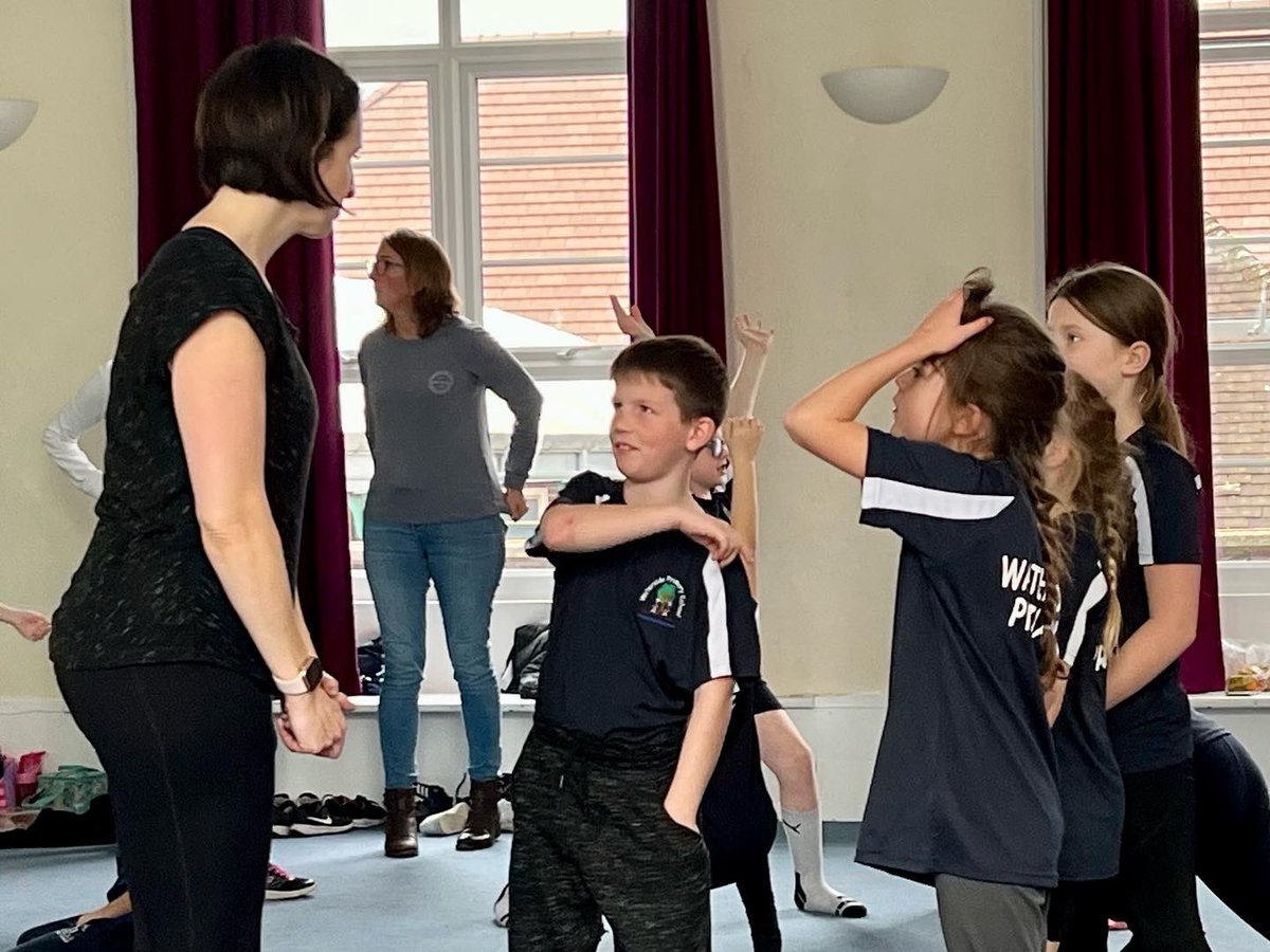 newforestssp's tweet photo. We had a fantastic afternoon at @brockcollege for our KS2 Dance Workshop. A big thanks to Tiff from @tappytoesfareham for teaching the participants the key elements and how to choreograph a routine. Everyone had a blast! 😁

@yourschoolgames @youthsporttrust @energiseme_ https://t.co/RLduOm8dca