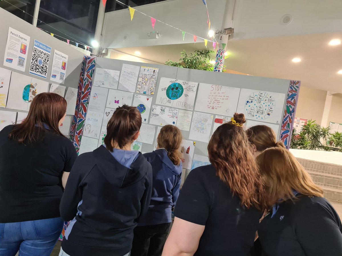 ElaineWOTHERSP6's tweet photo. Paisley Division Girlguiding have launched our Pencil Express exhibition tonight.#PencilExpress #GirlguidinRen https://t.co/kHkuHYqLBt