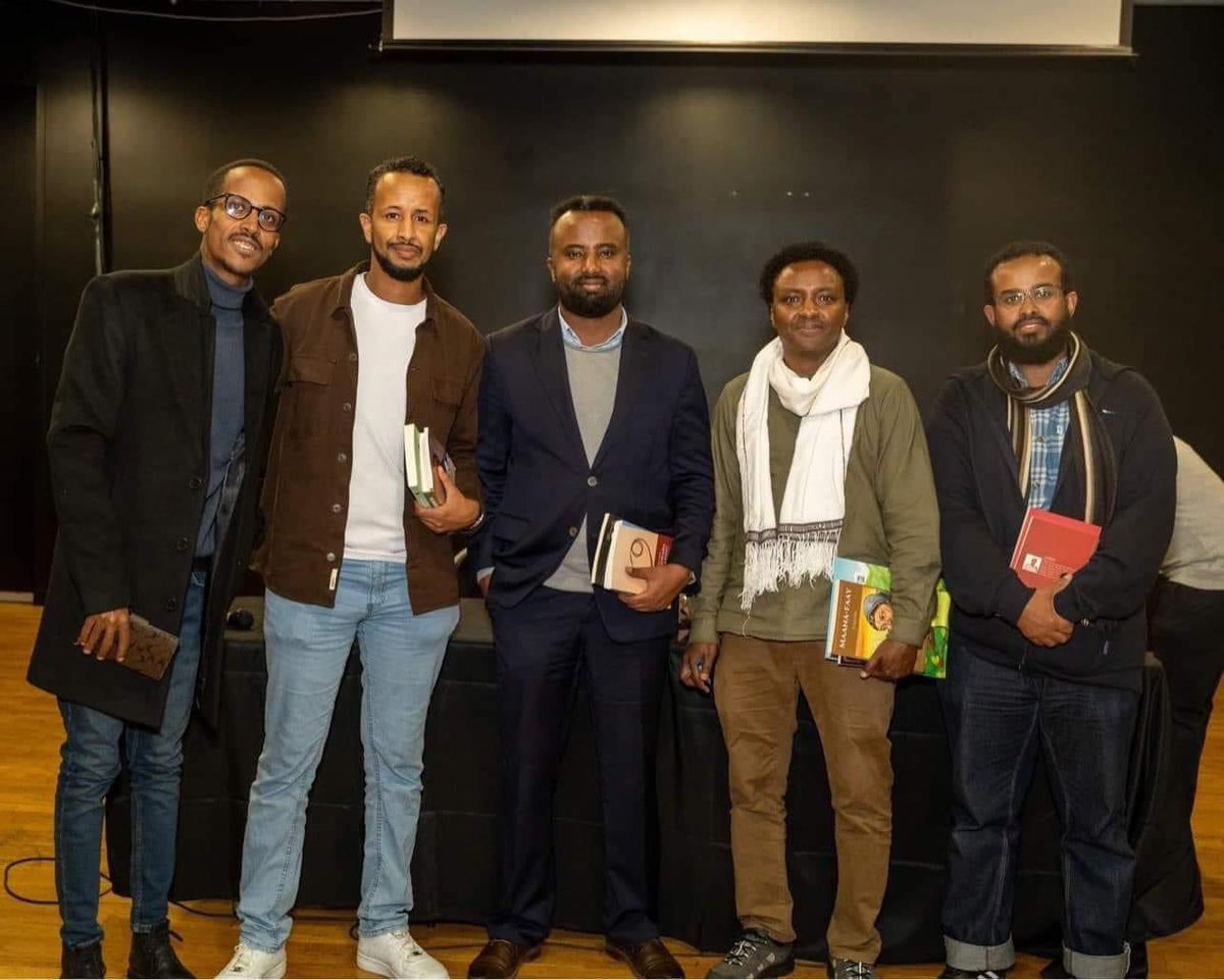 QuraishiMohamed's tweet photo. Thank you @SomaliWeekFest team. Huge thanks to habaryar @Gobannimo. Thank ya'all dears for all these wonderful events. I was SWeekF friend since the first year, and kept watching all those past events some years from Hargeysa, others from Pakistan through #KAYD YouTube channel. https://t.co/rgdwZDUnUI