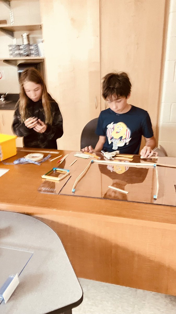 Grade Six Griffins tweet media