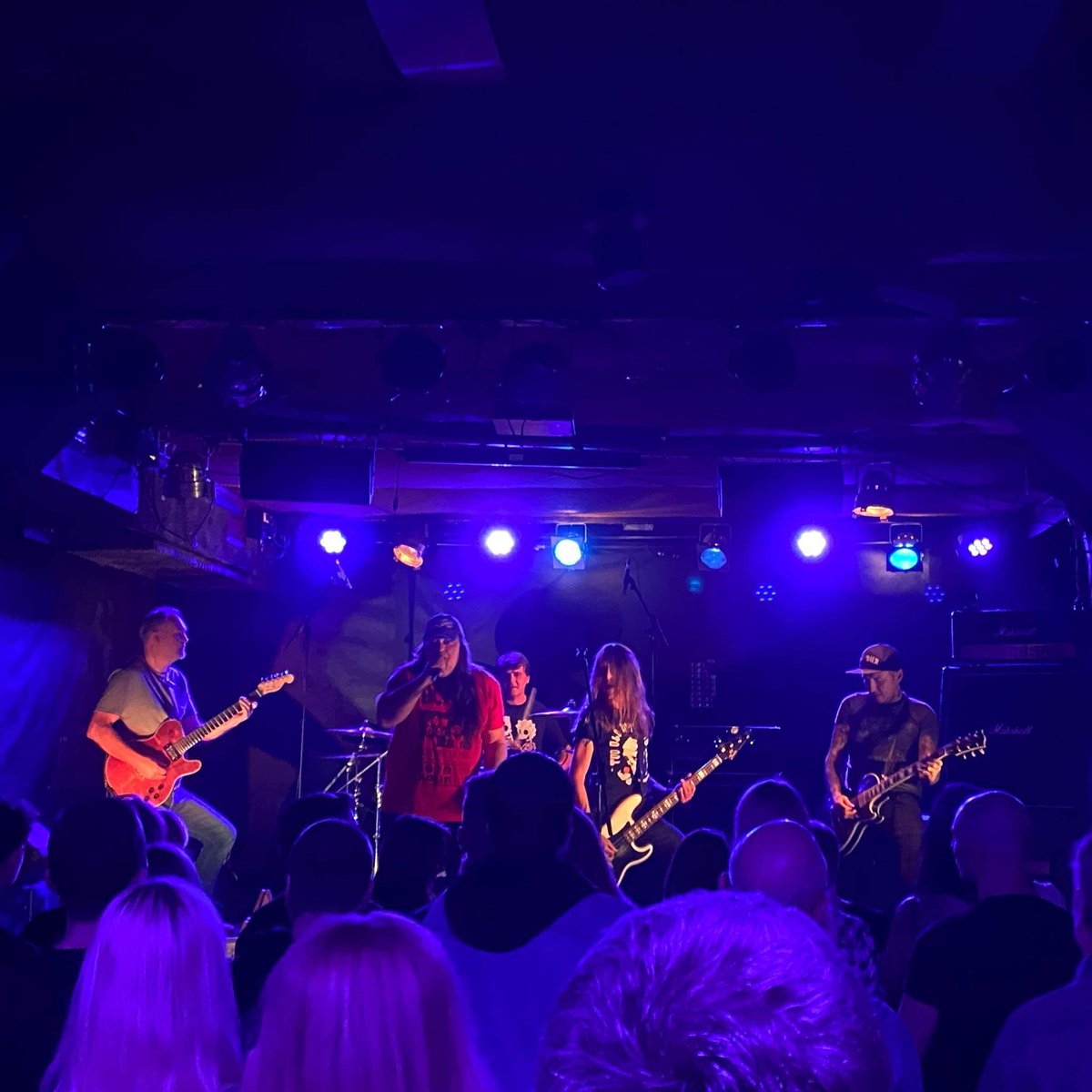 IVelaviciute's tweet photo. Another wonderful memory from my residency in Vilnius, Lithuania a few days ago - AC⚡️DC Project gig 🥳Unbelievably talented band, the best company to enjoy it with, could barely speak or bend my legs the day after 😅😁👏 #acdcproject https://t.co/kVIYCYCf3P