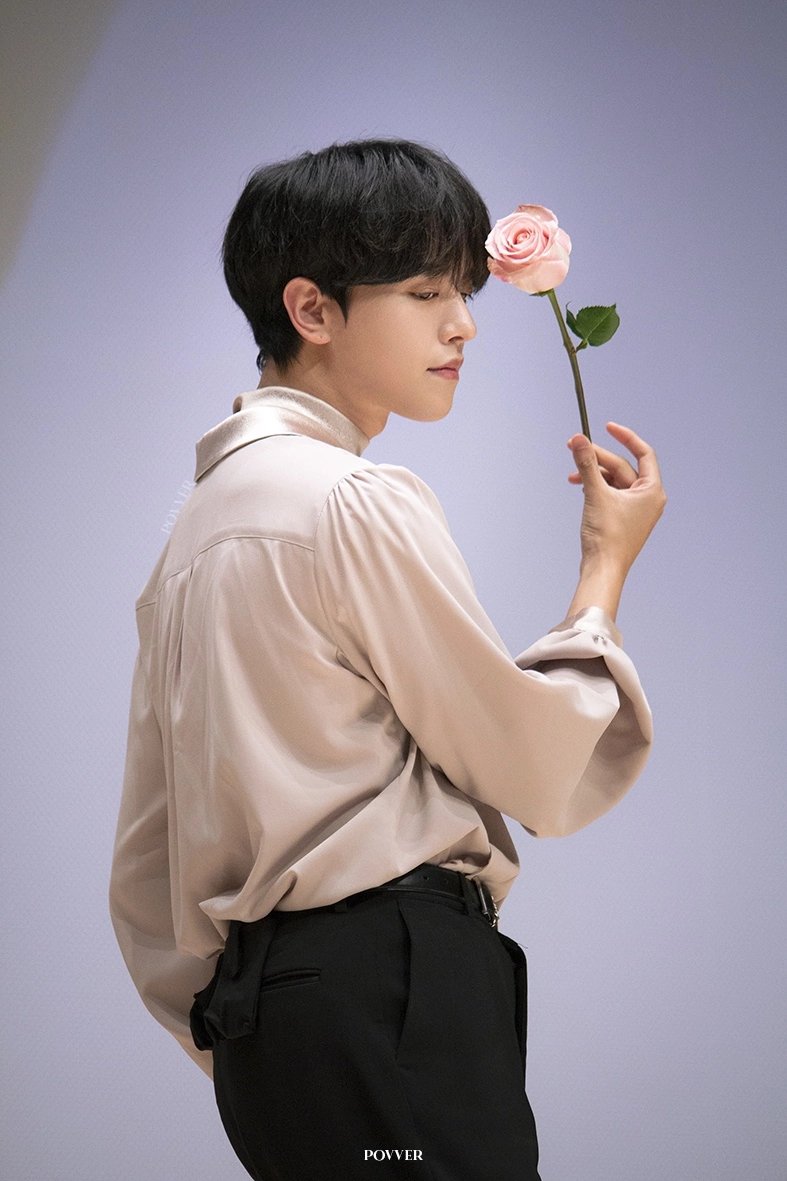 spacelfa's tweet photo. I'll keep writing this every day until he comes back. So few people have used this hashtag today. I feel disappointed. Don't you want Ravn back? If everyone writes at least a few words with a request to return Ravn, the situation may change
#Ravn_back_to_ONEUS #OneusOT6Forever https://t.co/y1OuhYFvwF