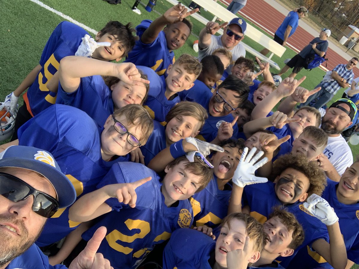 tj_sheedy4's tweet photo. 12 years…. 21 Teams 4 undefeated seasons, I’m officially retired from coaching my sons in youth football!   It’s been a great ride @Priest_sheedy @SheedyCade @SheedyDrew 
Jett took off and his team went out with a bang! 💥 173-19 season score! 
Jett 22 https://t.co/cmWE8ONkMh https://t.co/1pNEGltoNL