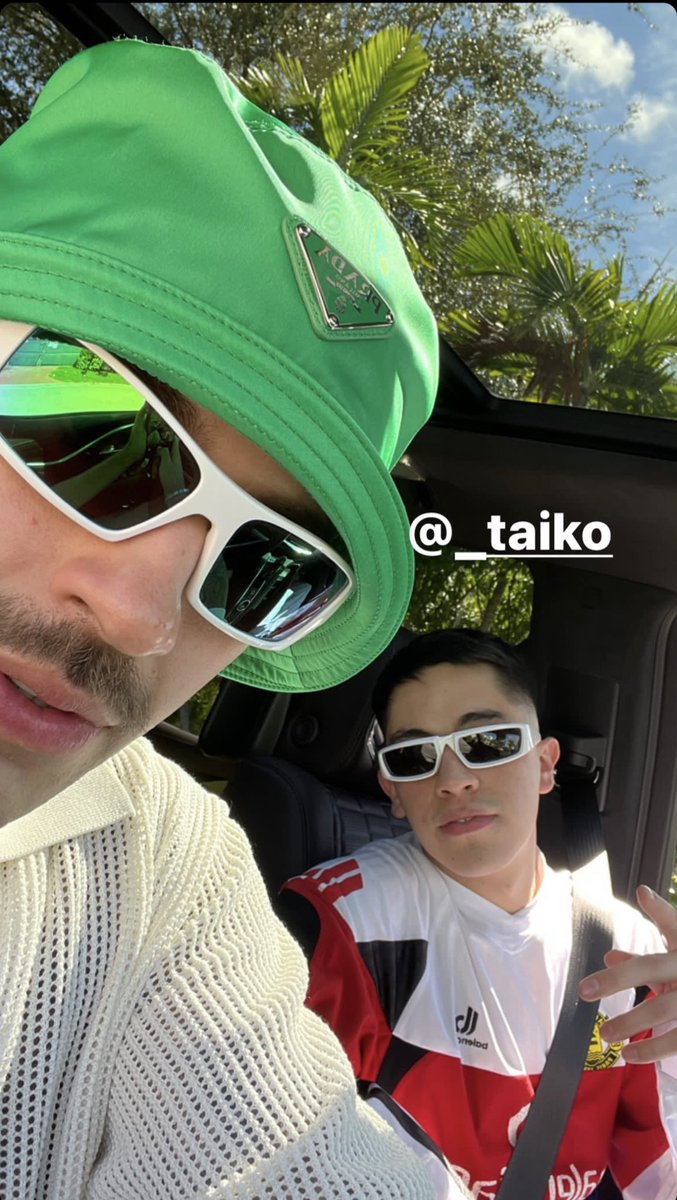 ChartsCL's tweet photo. Feid junto al productor Chileno @taikillo vía historias de Instagram. https://t.co/E6Nyy3tXsq