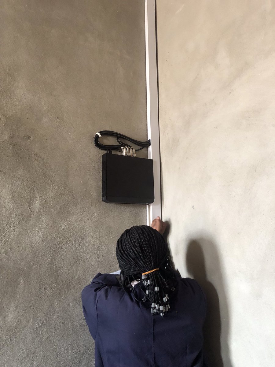 AfrikaSoga's tweet photo. L’implantation de la vidéosurveillance non pas dans un hôtel de luxe mais dans un établissement scolaire à Goma en #RDC est un succès pour moi et pour toute l’équipe  ! Dans un milieu aussi reculé et très instable du monde, nous avons su affirmer notre devoir ! https://t.co/3C7hNNvPhQ