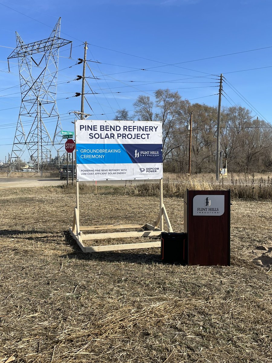 logan_ogrady's tweet photo. Largest project of its kind in the nation is a partnership between three @Mn_SEIA members: @Flint_Hills_, @frattalonecomp2, &amp; DEPCOM Power. Historic groundbreaking today proving that #solarenergy saves businesses 💲! 200 local #jobs will go into this project! #energytwitter ⚡️ https://t.co/hHeWYVIW0G