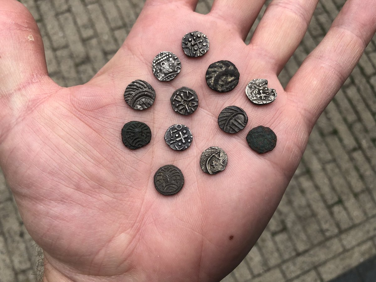 medieval_digger's tweet photo. No wonder those medieval people lost these tiny coins! They’re so small… 😎👍🍀 #metaldetecting #dirtfishing #sceats #AngloSaxon https://t.co/ttqEAwf79J