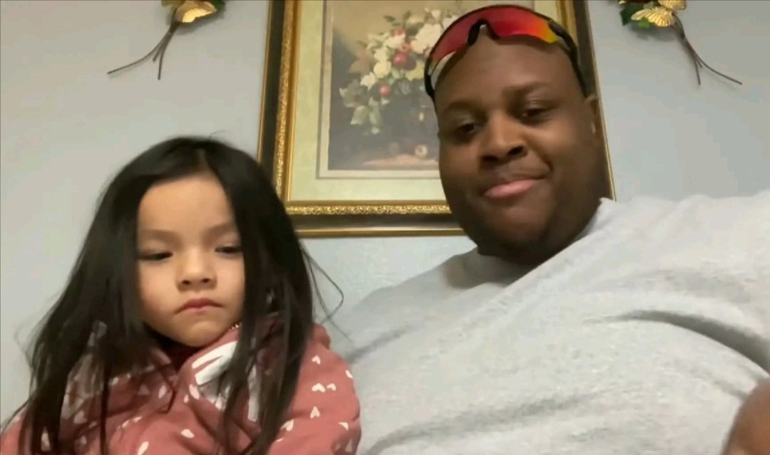 Nighaas33's tweet photo. me with my uncle when mom left
#edp445 #cupcakeenjoyer https://t.co/nZqpPiJUP7
