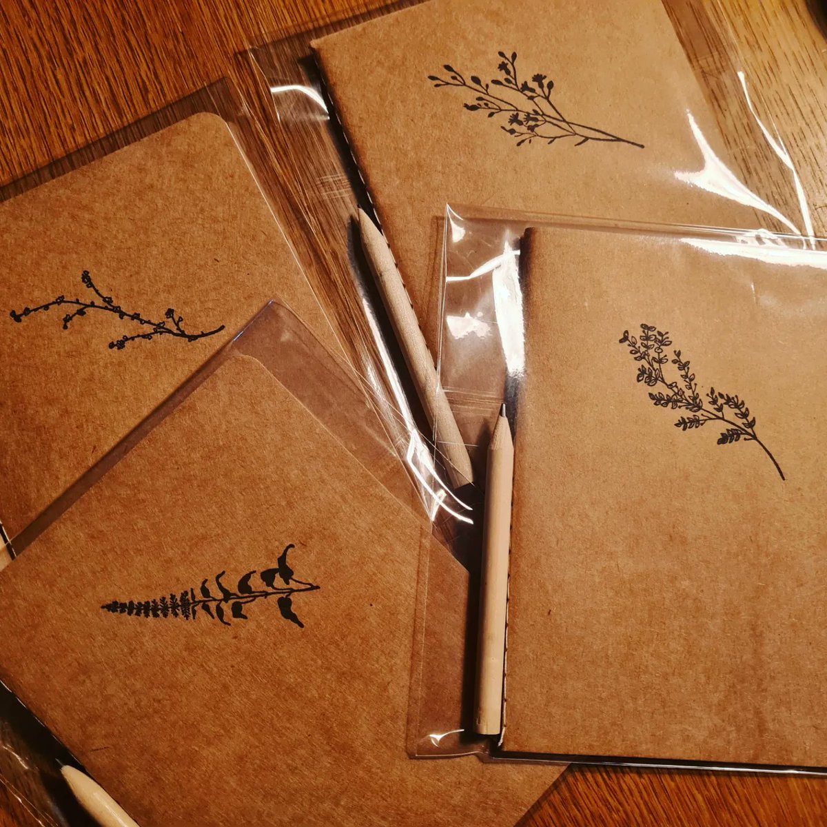 ClovePrints's tweet photo. So proud of my lovely notebooks- perfect stocking-fillers... if I can bring myself to part with them! 
#handmade #stationery #stationeryaddict #handprinted https://t.co/OB2hT1bDg9