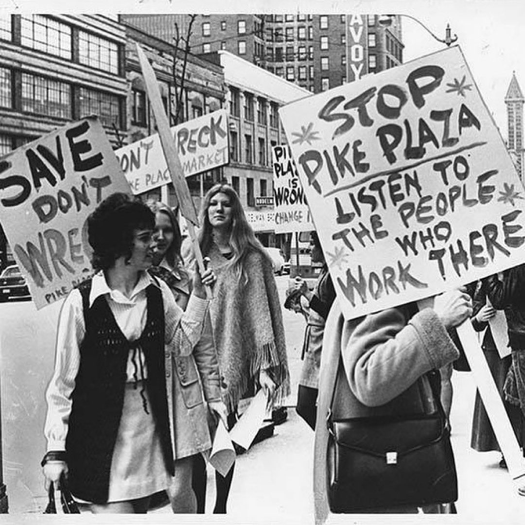 Pike Place Market tweet media