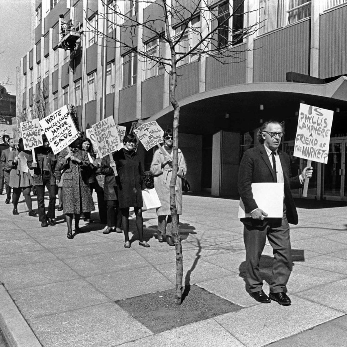 Pike Place Market tweet media