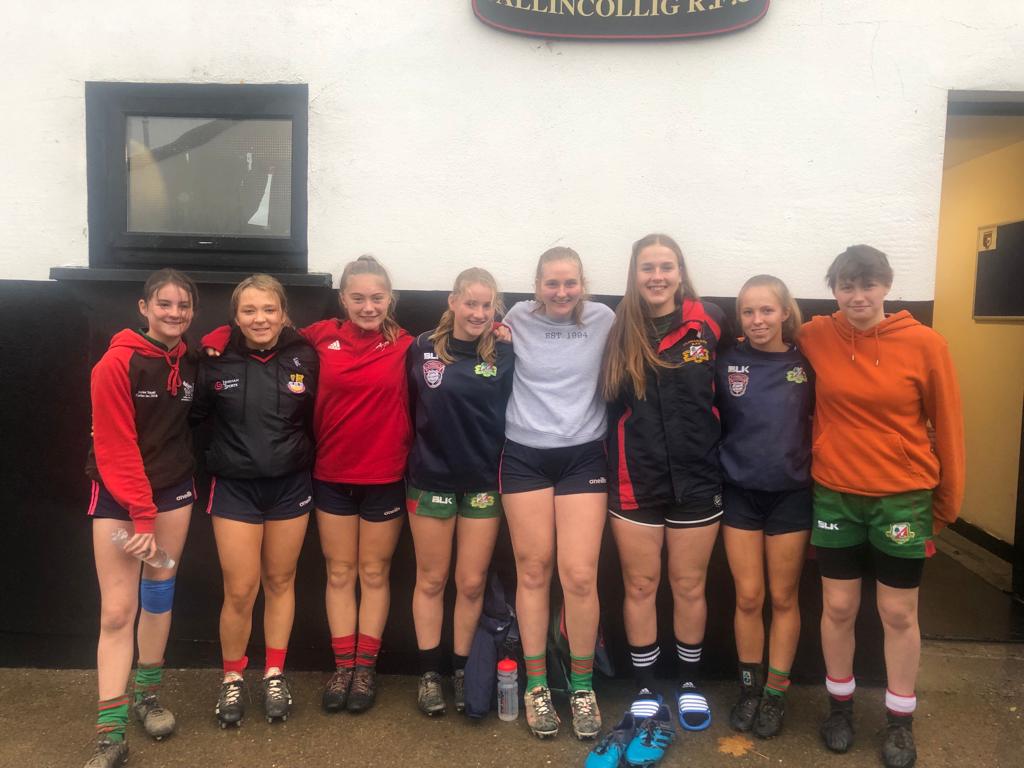 Well done to our u16 and u18 girls selected to train with the Munster Development Squad. Jo McCaughey, Erin McCarthy, Clodagh McCarthy, Rachel Twomey, Amy Giles, Kate Verling, Caoimhe McCarthy and Saoirse o'Sullivan. You do us proud 💪 @MunsterWomen