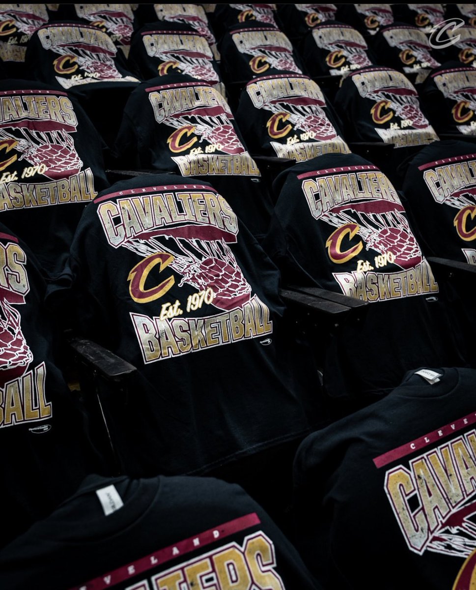 Tony_Pesta's tweet photo. Um??? The Cavs did not have to go this hard with the free shirts for tonight’s game https://t.co/2EtYXl9MpN