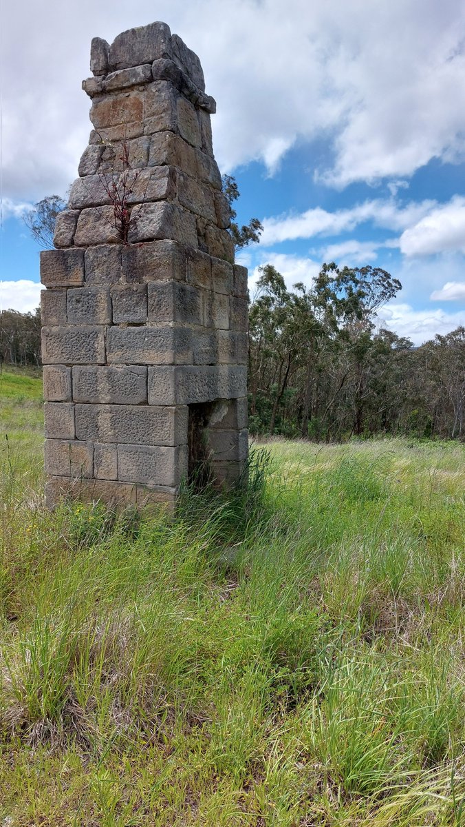 pfwaus's tweet photo. #historic ruins, sandstone block double sided fireplace & chimney are all that remain where a building once stood at #Capertee #NewSouthWales #NSW #Australia #travel 😷 #TravelOz #History #CaperteeNSW https://t.co/2zm7p0iLdF