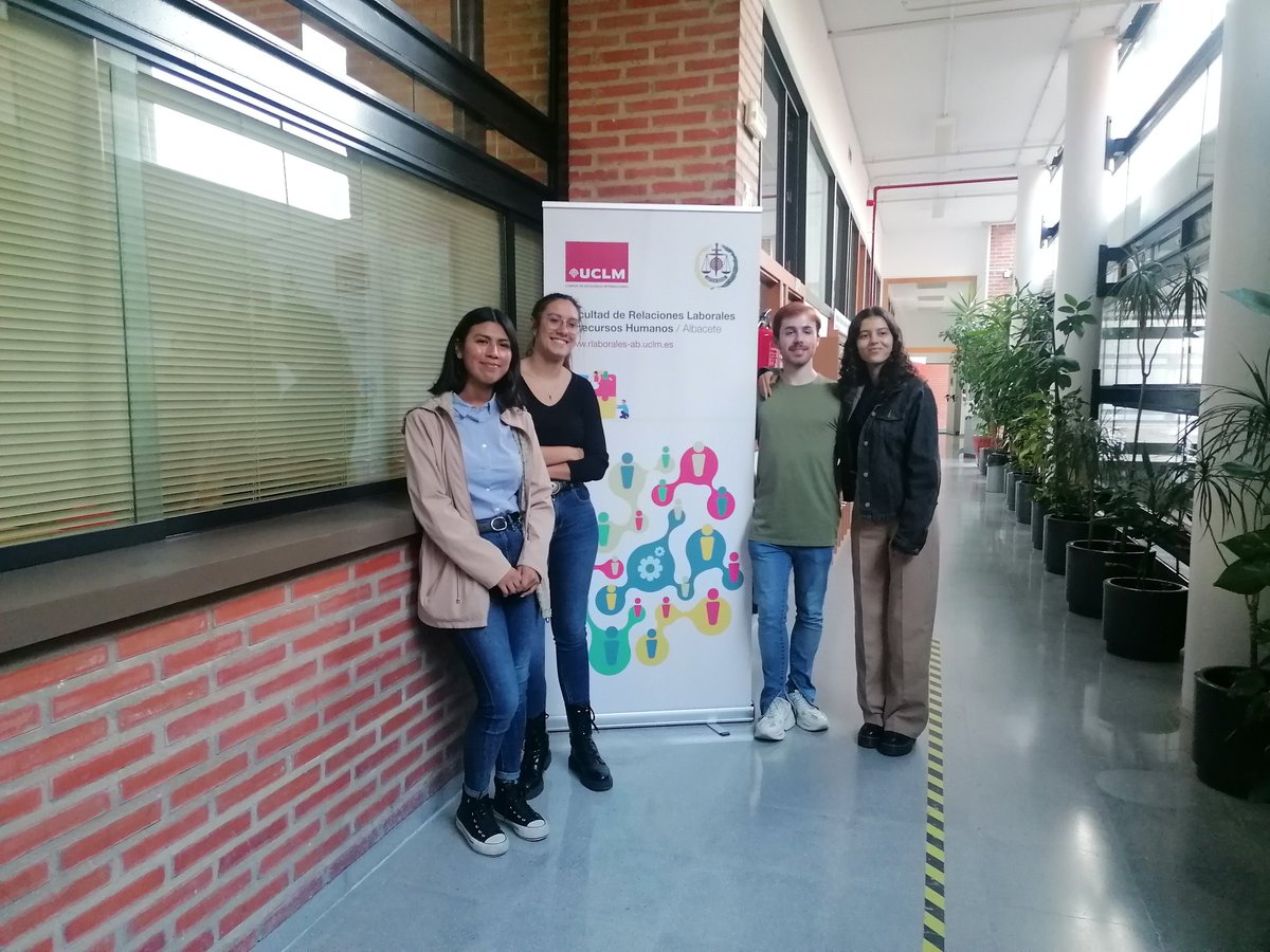 💼Hoy se han celebrado las elecciones a delegada/o de centro en nuestra Facultad. 🎉Felicitamos a la nueva delegación y le deseamos muchos aciertos en esta nueva andadura. 💜Enhorabuena 💜