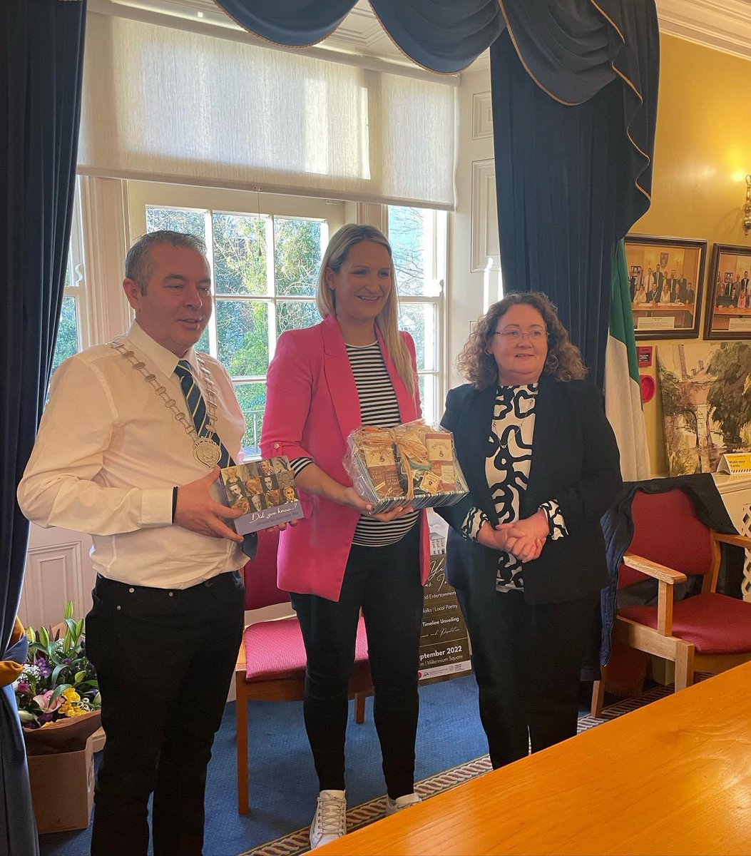 Offaly County Council (@offalycoco) on Twitter photo Minister <a href="/HMcEntee/">Helen McEntee TD</a> visited #Tullamore Municipal District today to meet with <a href="/odvss/">ODVSS - Offaly DV Support Service</a> and partner agencies as they mark their 25th anniversary.
Cathaoirleach Cllr Frank Moran with our Chief Executive Ms Anna Marie Delaney acknowledged their vital and evolving support services. Minister <a href="/HMcEntee/">Helen McEntee TD</a> visited #Tullamore Municipal District today to meet with <a href="/odvss/">ODVSS - Offaly DV Support Service</a> and partner agencies as they mark their 25th anniversary.
Cathaoirleach Cllr Frank Moran with our Chief Executive Ms Anna Marie Delaney acknowledged their vital and evolving support services.