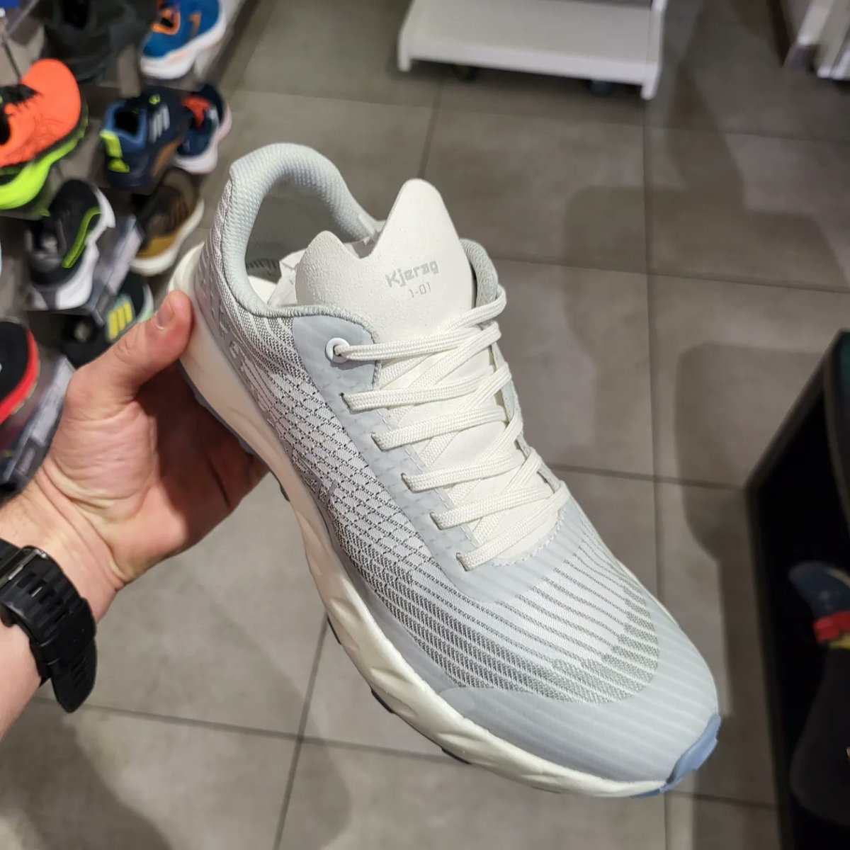 JuanDie17295939's tweet photo. Y al fin!!! AL FIN!!!!!!! Las tengo! Las nuevas NNORMAL en #basesportcenter LAS TOMIR Y LAS KJERAG!! con esto iremos a las 360° en 15 días!!!! tenemos en Melilla lo mejor en calzado de trail !!! SIN duda!!!
SALUD Y MONTAÑA PARA TODOS
#SALUDYMONTAÑAPARATODOS #CORREDORESAFRICANUS https://t.co/CXPR9hnb7W