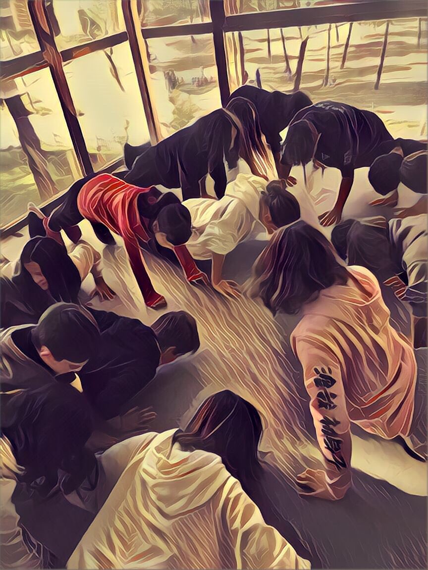 raul_azanon's tweet photo. Utilizamos la música y el cuerpo para crear ejercicios de calentamiento, equilibrio, fortalecimiento y estiramiento #MuchoConPoco #IdeoDAS en @EscuelaIdeo https://t.co/eZNa0X87IO