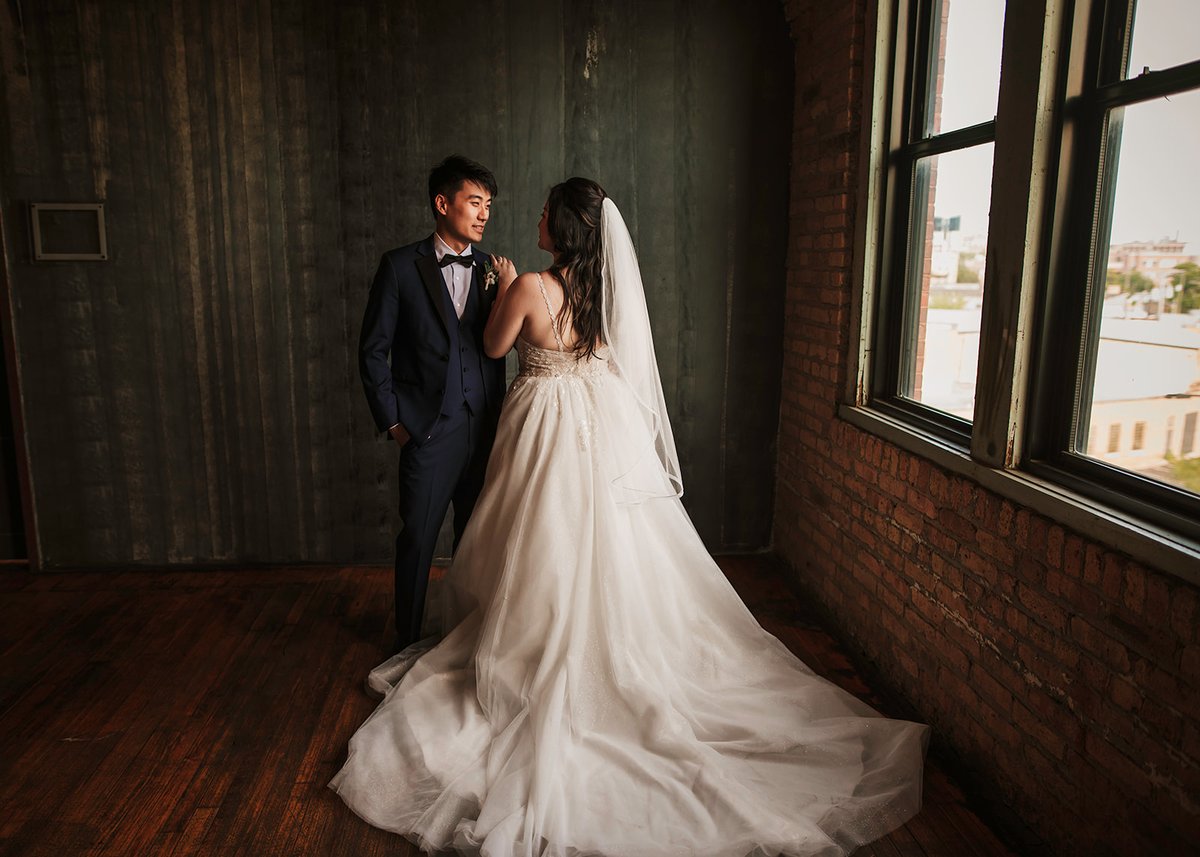 Lacuna2150's tweet photo. True love stories never have endings but they have beginnings 💕

📸 The Adamokovi

#lacunaevents #lacunalofts #chicagoeventvenue #chicagowedding #weddinginspiration #weddingphotography https://t.co/3Halh77pvi