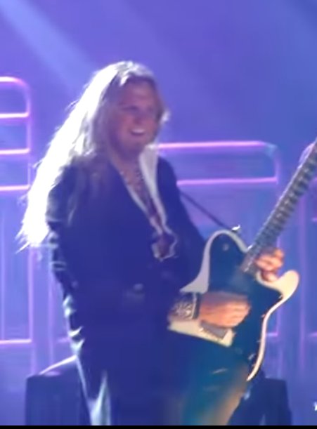 BrendaSchilli12's tweet photo. 🔥🎸🎸🎸🎸🎸🎸🔥
Rock'n'Roll played by the very talented, nimble fingers of,
Joel Hoekstra.
@joelhoekstra13
#joelhoekstras13
#whitesnake
#iconic
#TSO
#runinggames
#dyingtolive
& Far too many more to mention here
Hard To Say Goodbye
Lyric Video
👇👇
https://t.co/mqVLkt4shc https://t.co/ZYuUw8Xr1r